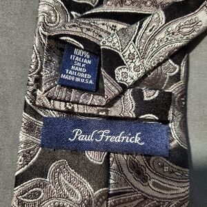Paul Fredrick 100% Italian Silk Paisley Tie Black Silver Hand Tailored Made USA